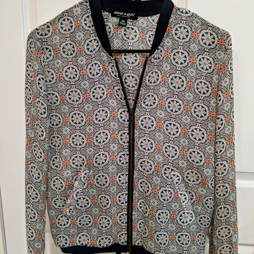Zip up cloth jacket